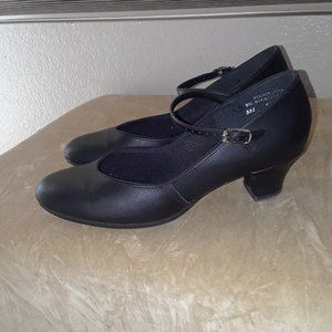 CAPEZIO LEATHER TAP SHOES 7.5